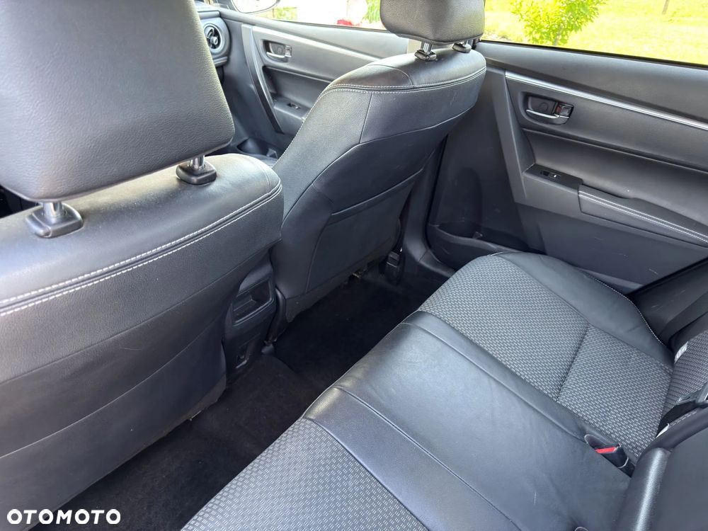 Toyota Corolla 1.6 Prestige EU6 - 6