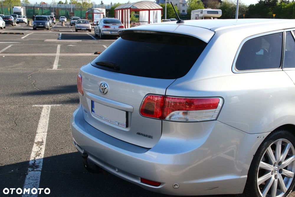 Toyota Avensis 2.0 Prestige NAVI - 35