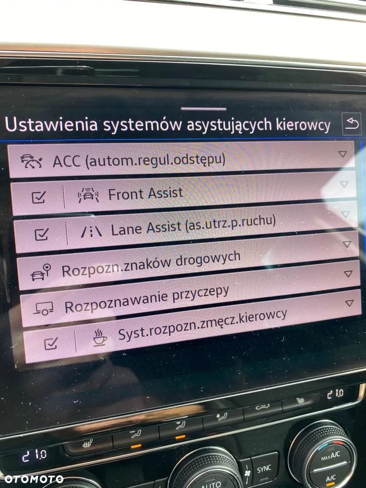 Volkswagen Passat Variant 2.0 TDI SCR DSG Elegance - 11