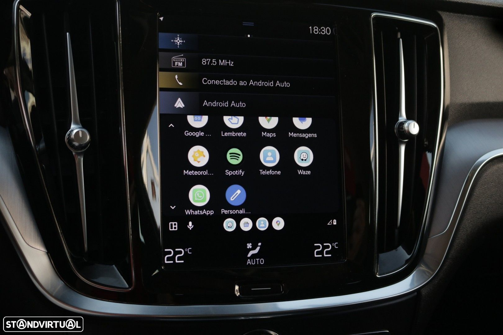 Volvo V60 2.0 D3 Momentum Core - 45