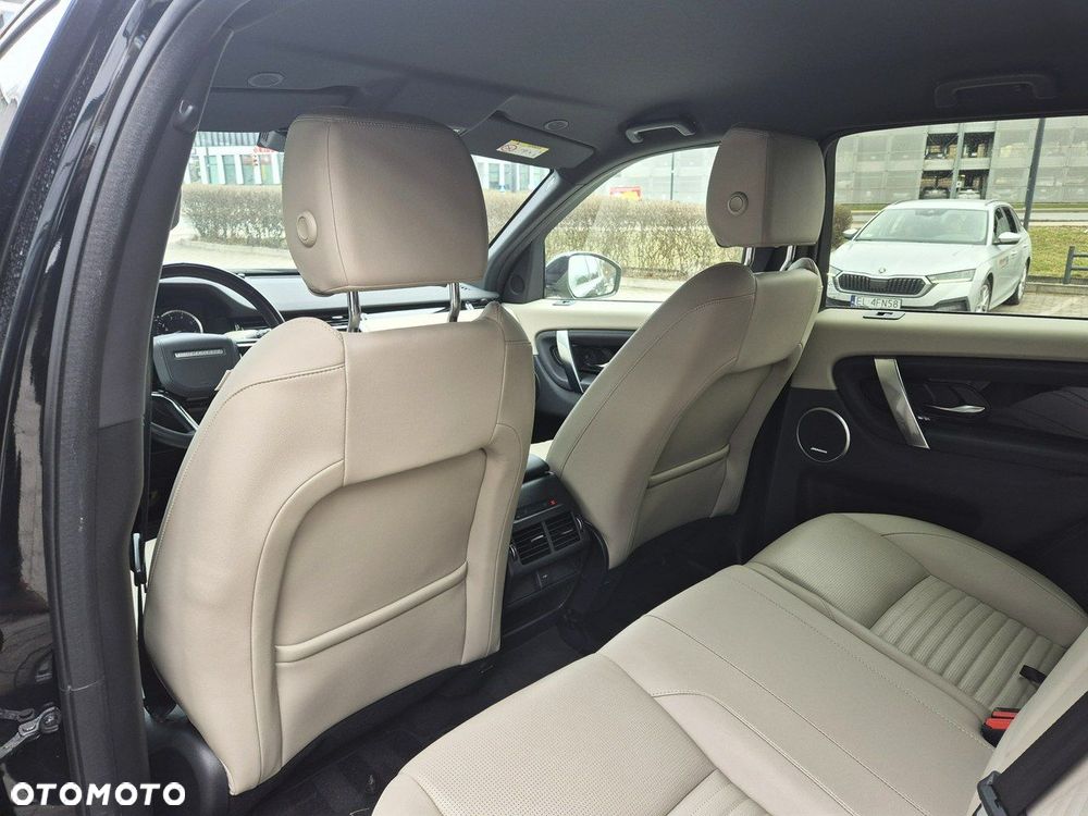 Land Rover Discovery Sport - 21