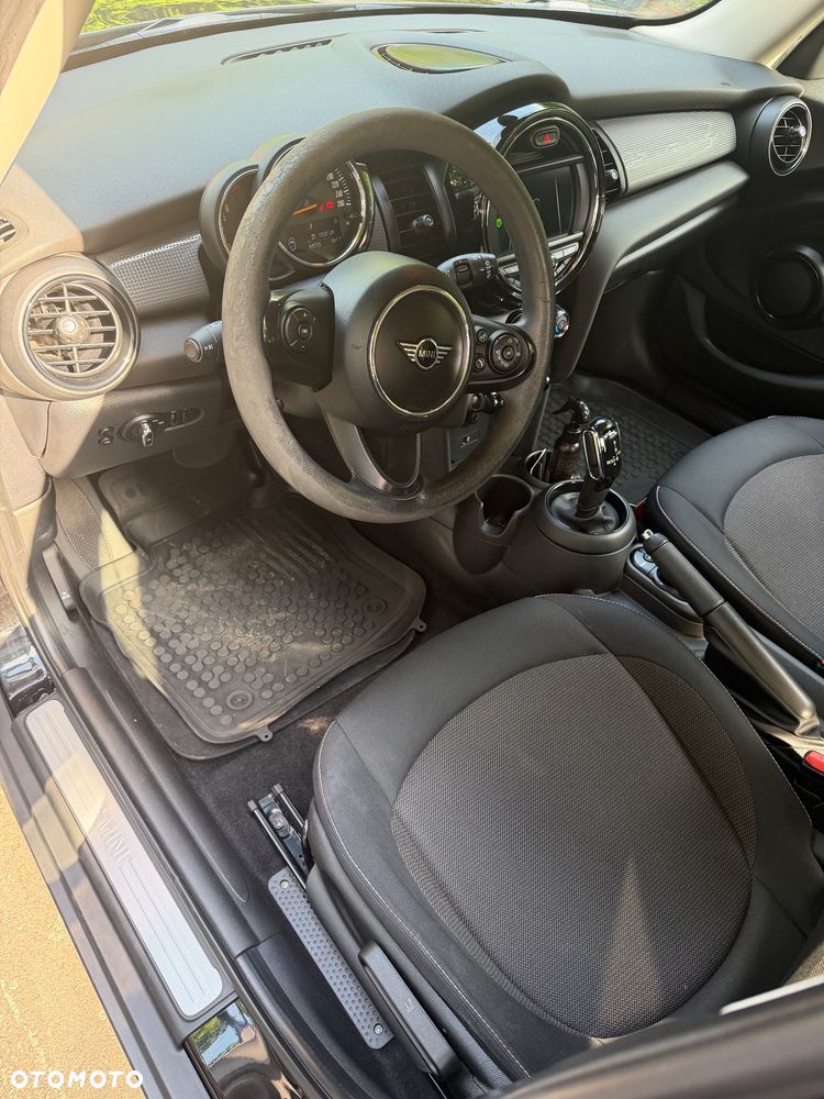 MINI Cooper Standard - 11