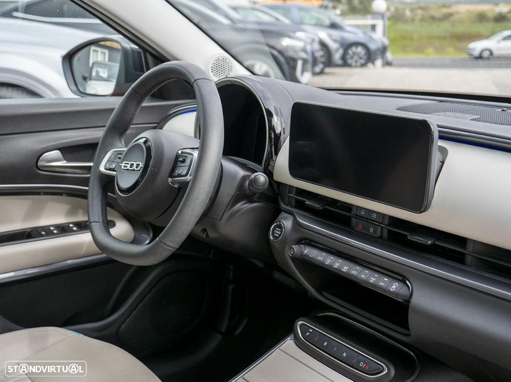 Fiat 600e 54 kWh La Prima - 21