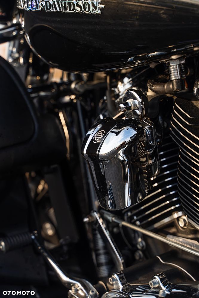 Harley-Davidson FLHT Electra Glide Standard - 9