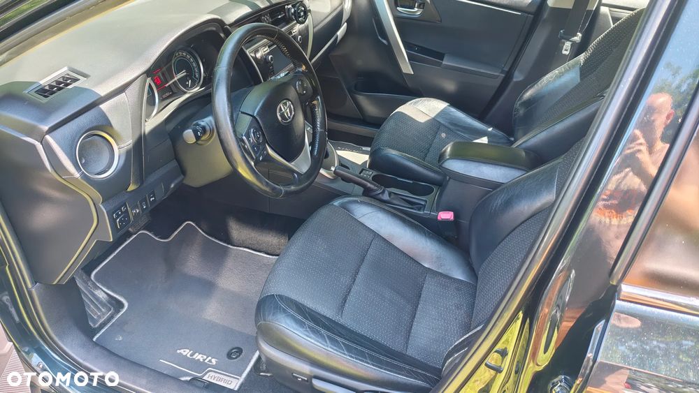Toyota Auris - 12