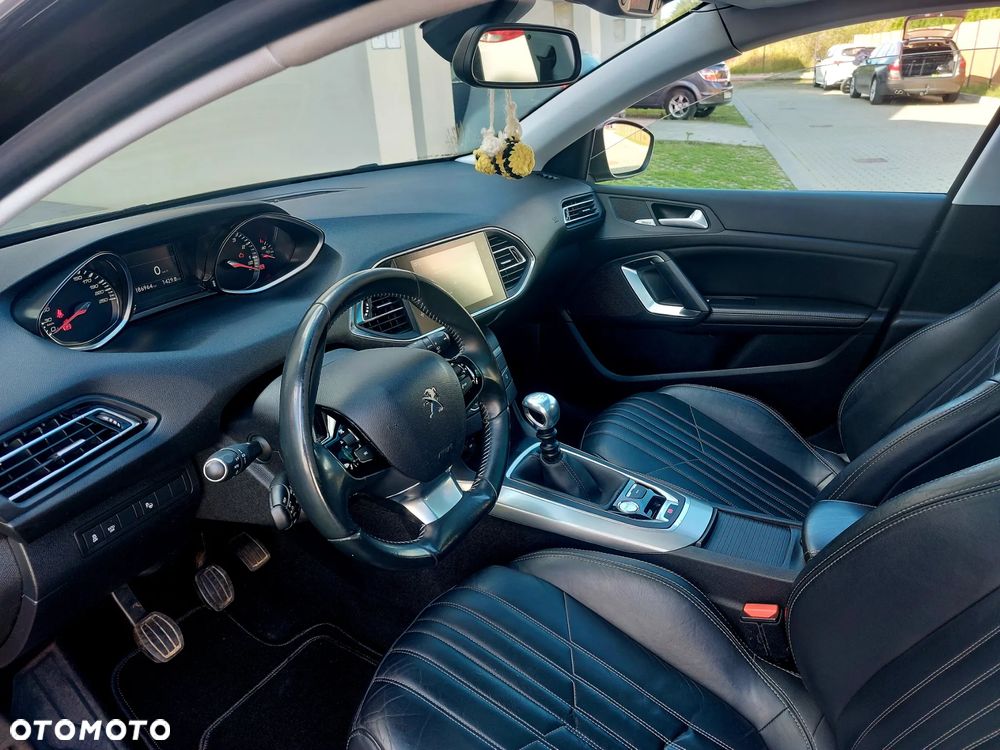 Peugeot 308 1.2 PureTech Allure S&S - 22