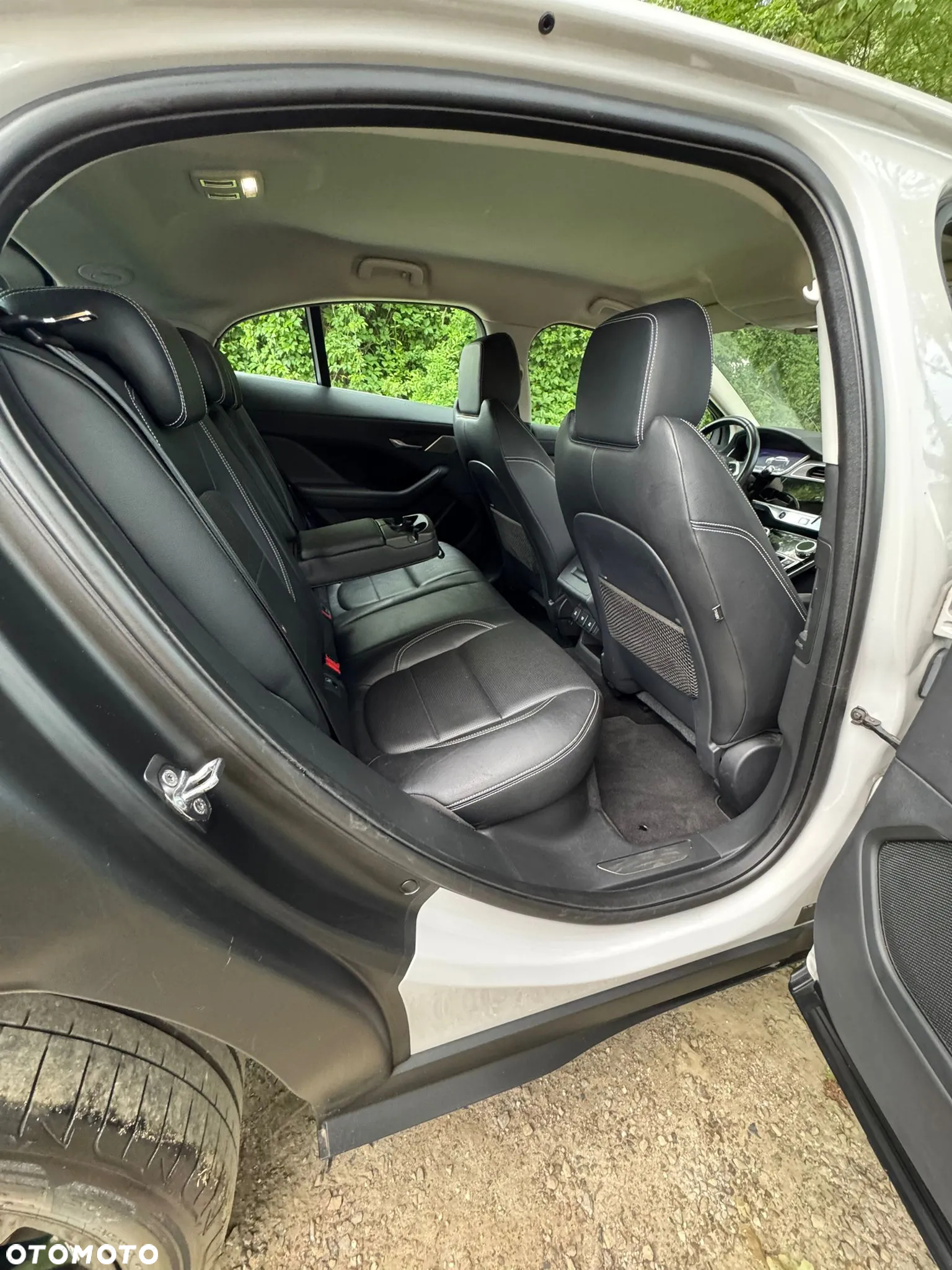 Jaguar I-Pace EV400 90kWh AWD R-Dynamic SE - 15
