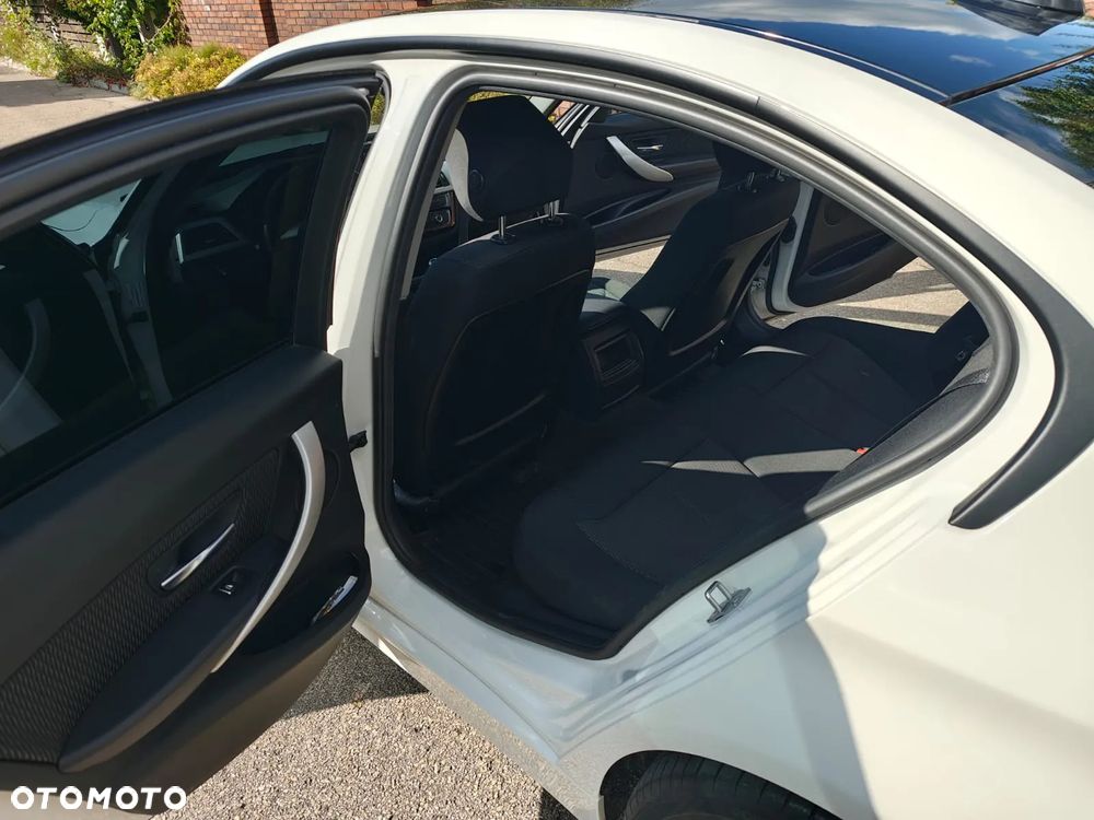 BMW Seria 3 318d Advantage - 15