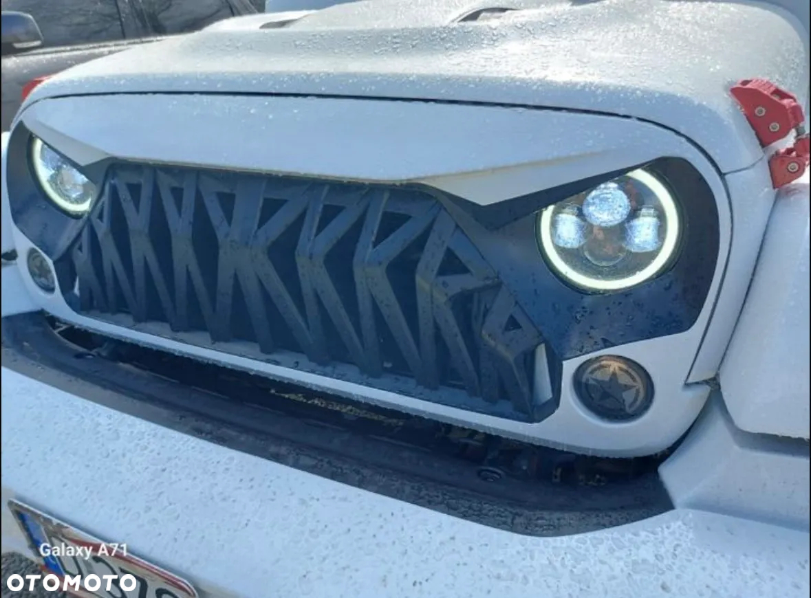 Jeep Wrangler - 8