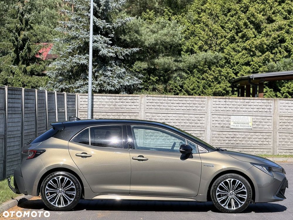 Toyota Corolla 1.8 Hybrid Executive - 31