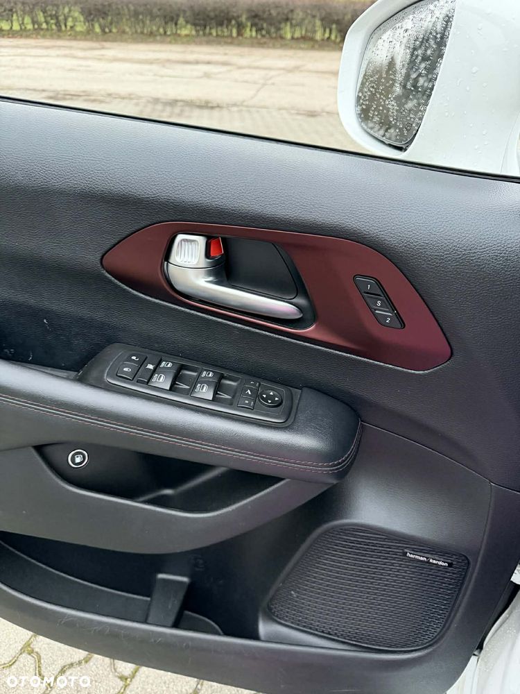 Chrysler Pacifica - 23