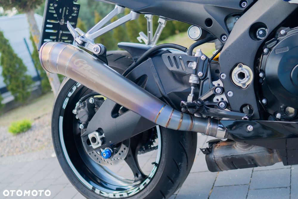 Suzuki GSX-R - 20