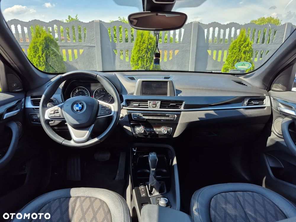 BMW X1 xDrive20i GPF xLine - 10
