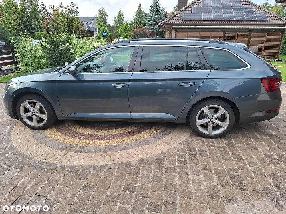 Skoda Superb 2.0 TDI DSG Ambition - 9