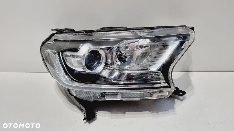 REFLEKTOR PRAWY LAMPA FORD RANGER 15- LIFT EUROPA - 1