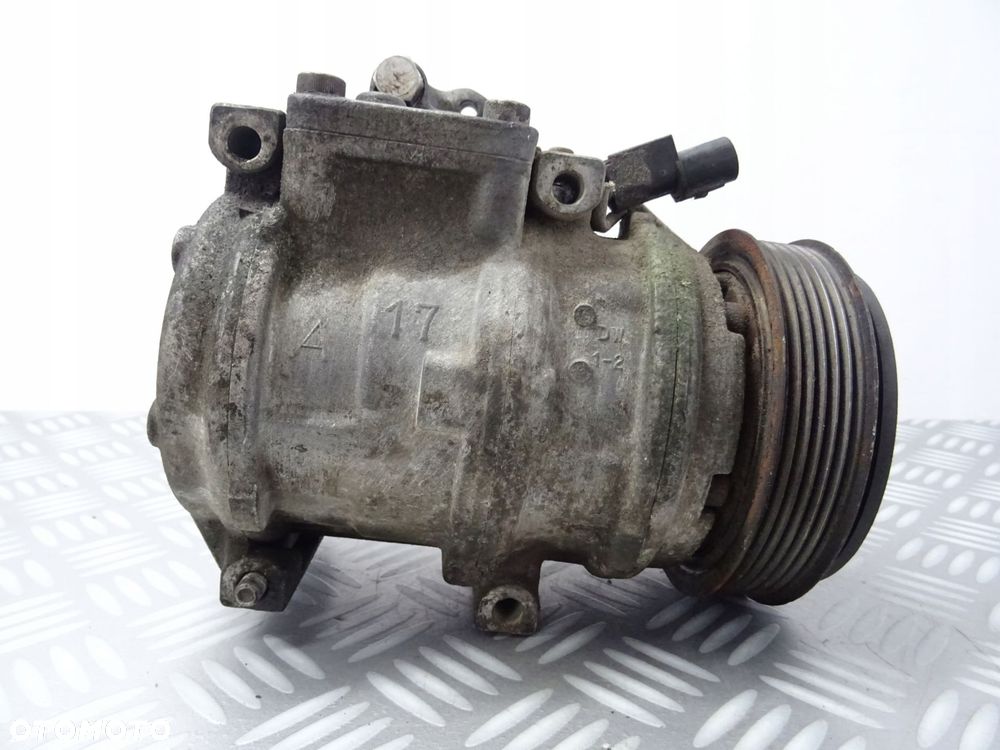 Sprężarka klimatyzacji Kia Carnival I 1998-2005 9C052-0050 ORYGINAŁ - 6