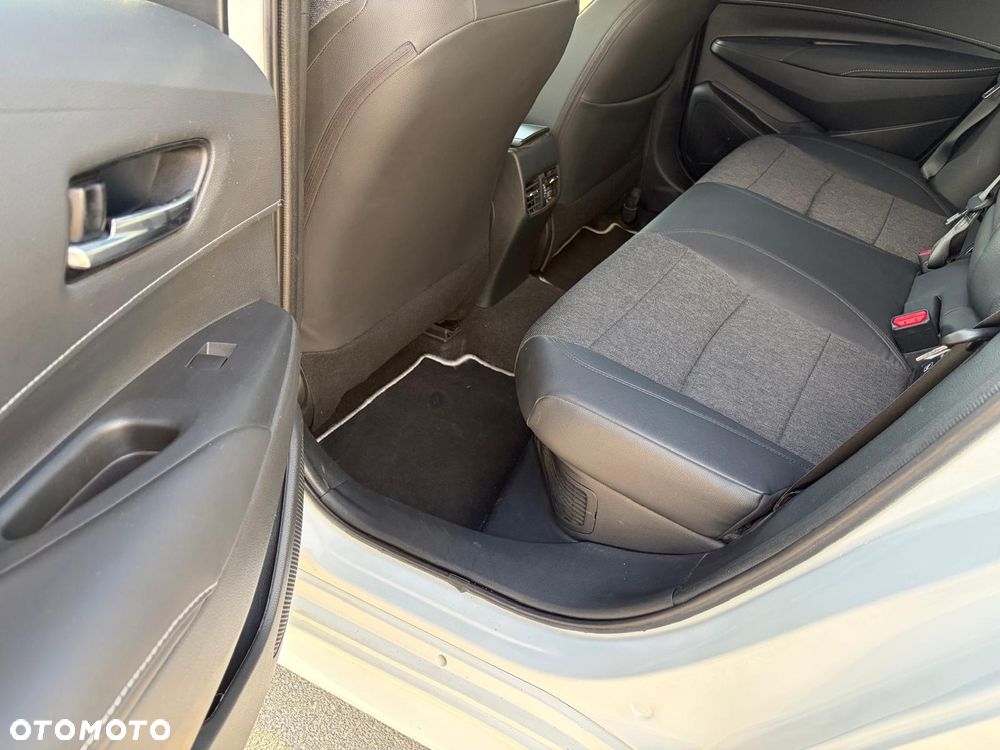 Toyota Corolla 2.0 Hybrid Style - 11