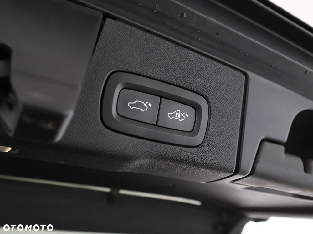 Volvo XC 60 D4 R-Design - 41