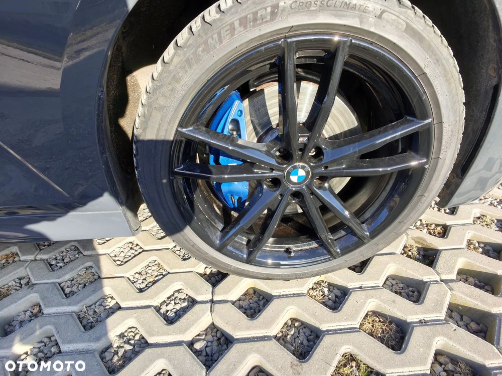 BMW Seria 3 330e xDrive M Sport - 21