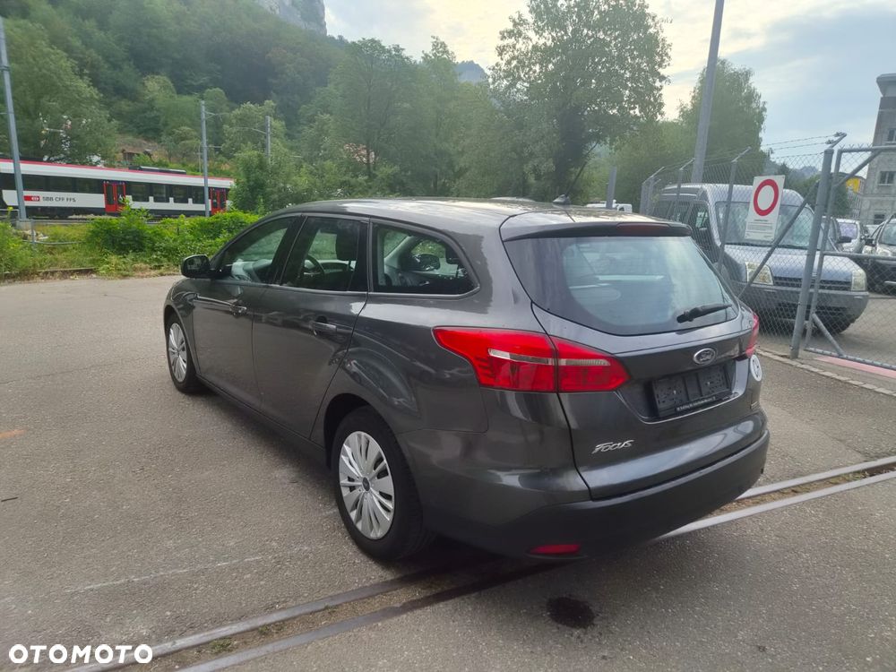 Ford Focus 1.0 EcoBoost Active Business - 3
