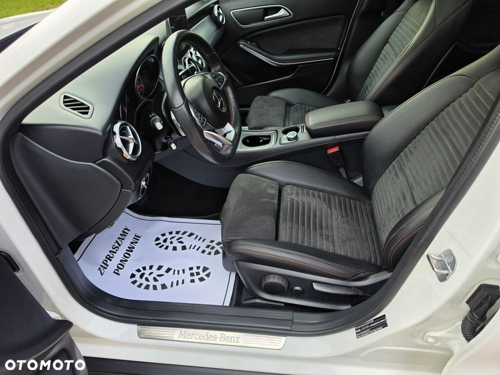 Mercedes-Benz GLA 220 4-Matic AMG Line - 14