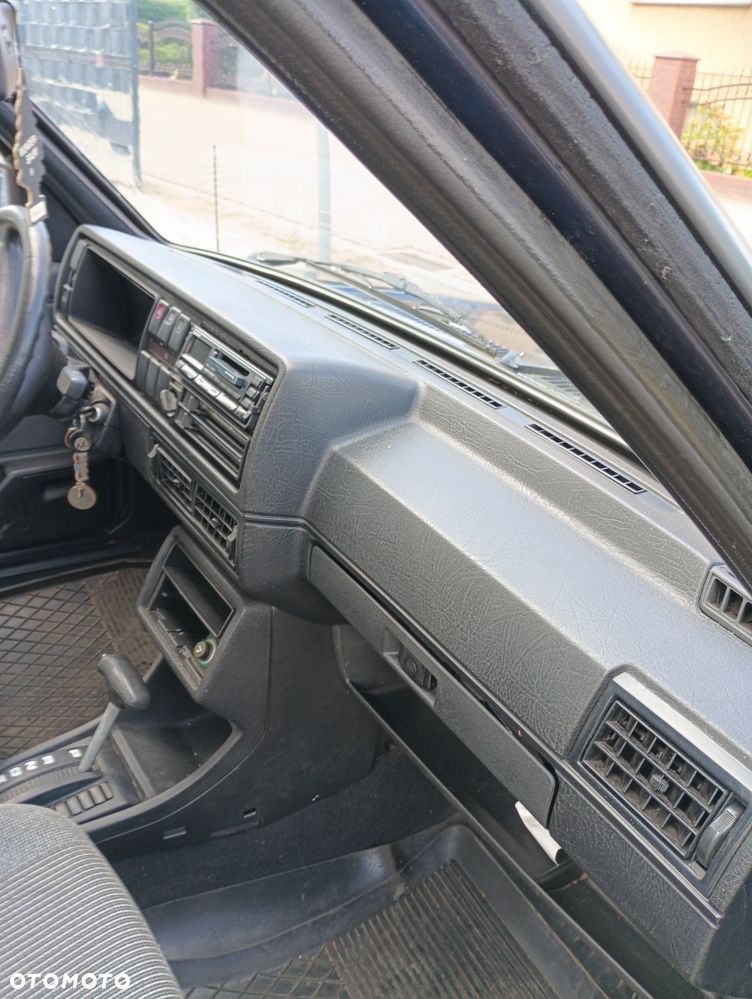 Volkswagen Golf - 5
