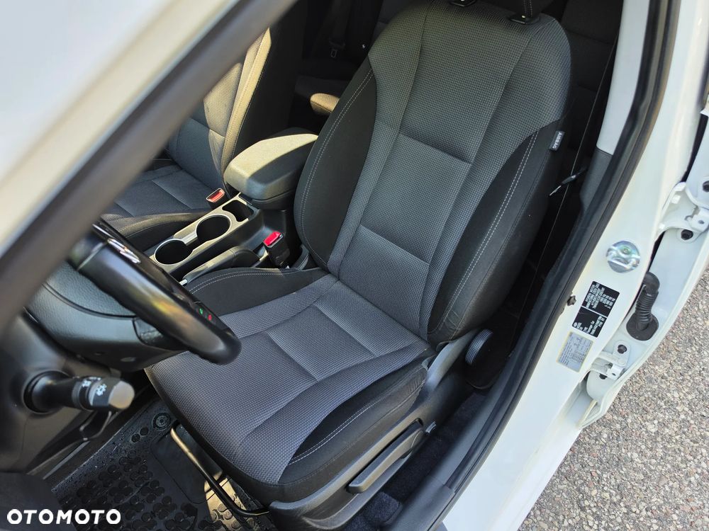 Hyundai i30 1.6 GDI BlueDrive Comfort - 18