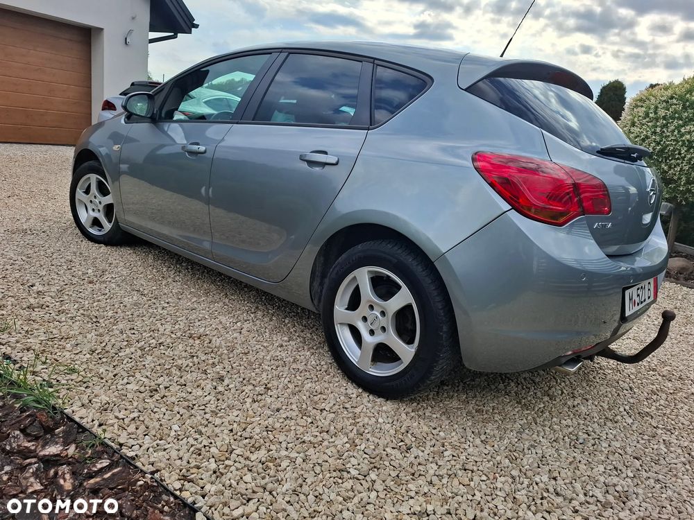 Opel Astra 1.4 Turbo Innovation - 11