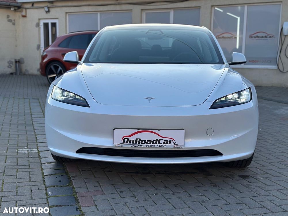 Tesla Model 3 Standard Reichweite Plus Hinterradantrieb - 11