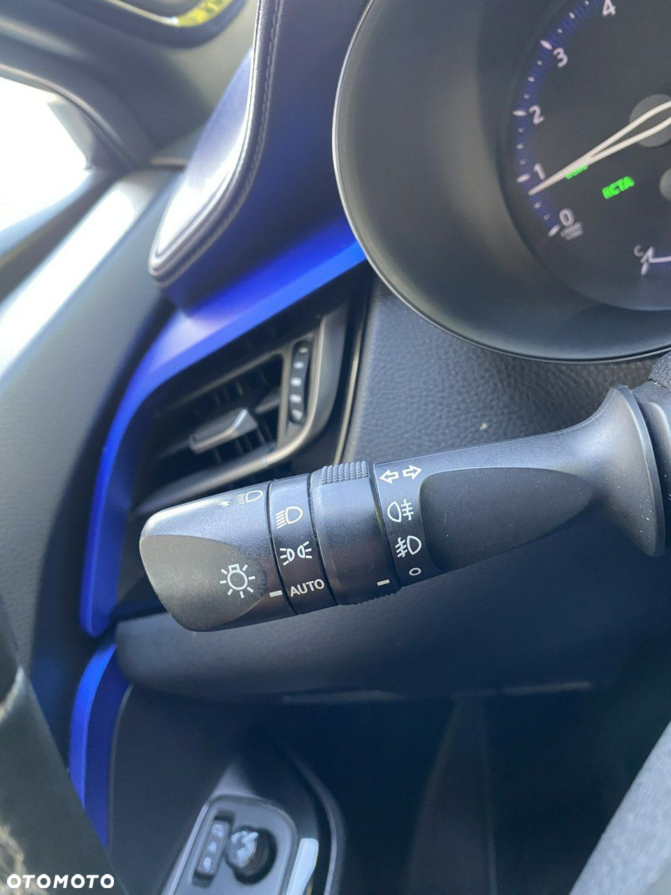 Toyota C-HR - 29