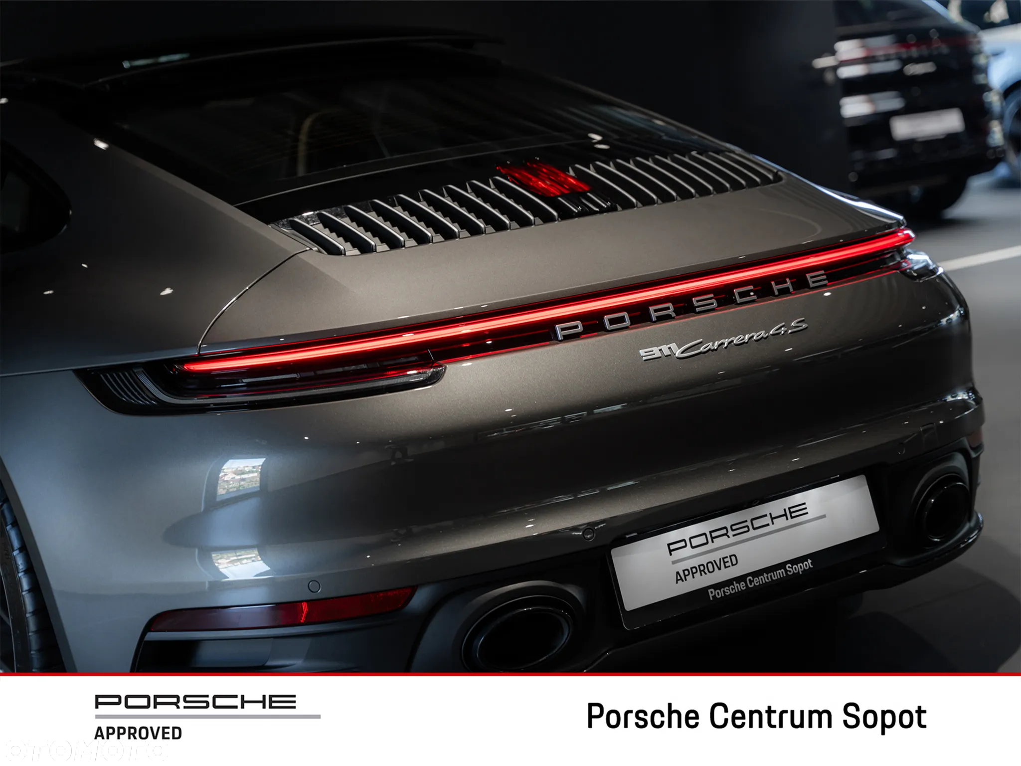 Porsche 911 Carrera 4S - 15