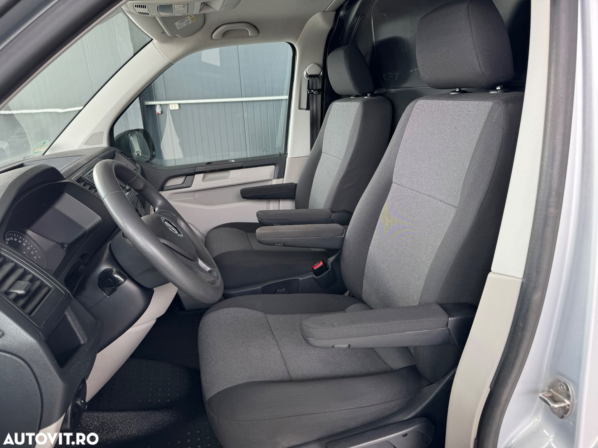 Volkswagen Transporter T6 - 14
