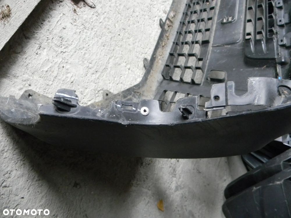 zderzak przód przedni JUMPY III EXPERT VIVARO C - 11