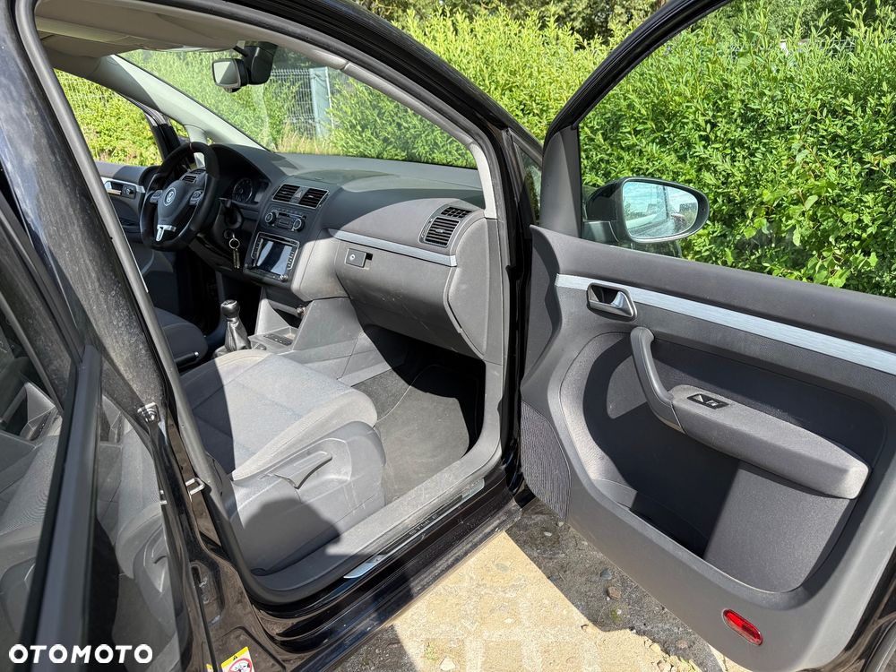 Volkswagen Touran 1.4 TSI STYLE - 10