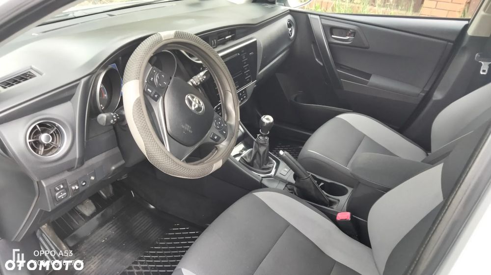 Toyota Auris 1.4 D-4D Active - 6