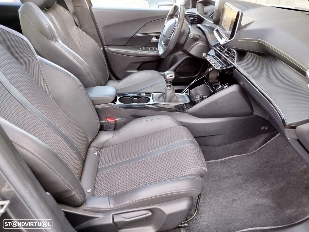 Peugeot 2008 1.2 PureTech GT Line - 14