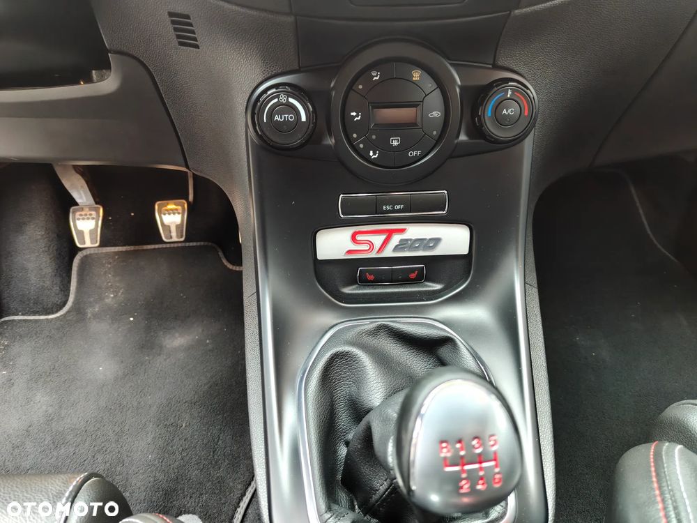 Ford Fiesta 1.6 EcoBoost ST200 - 18