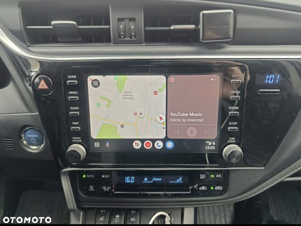 Toyota Auris Hybrid 135 Premium - 21