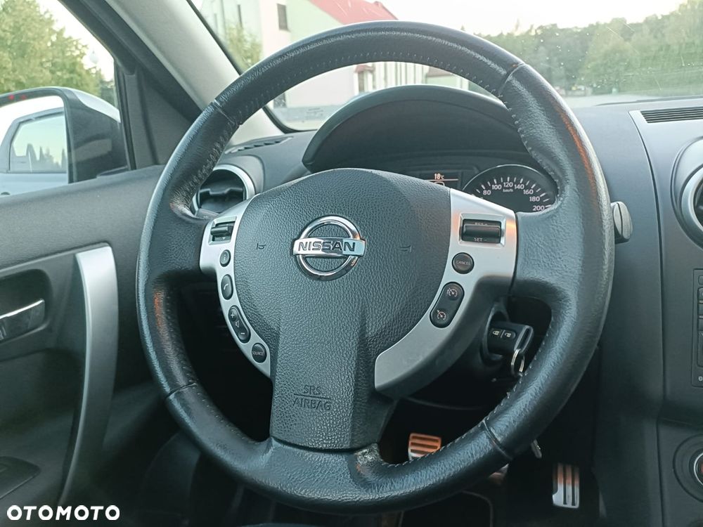 Nissan Qashqai - 25