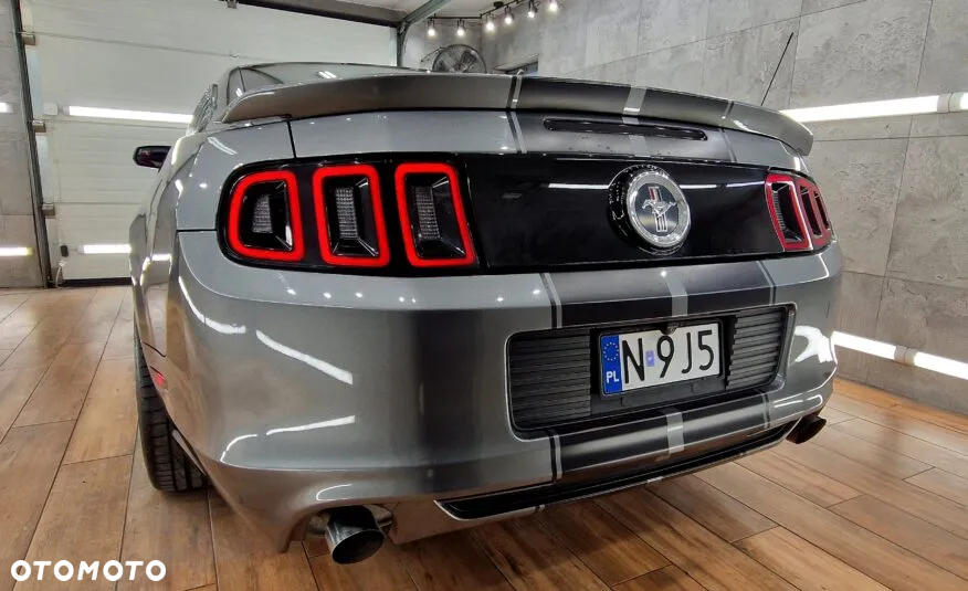 Ford Mustang 3.7 V6 Premium - 11