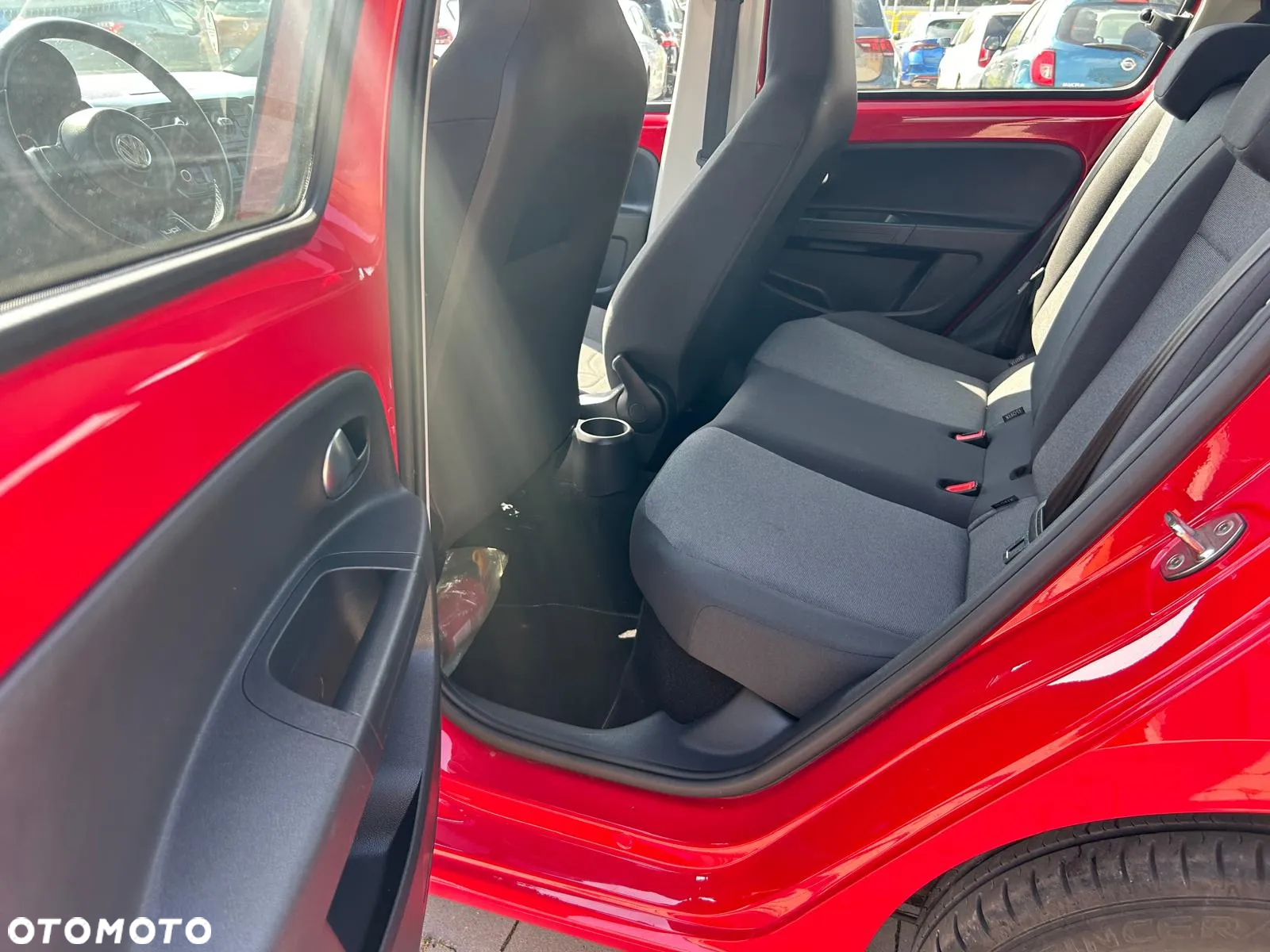Volkswagen up! (BlueMotion Technology) take - 18