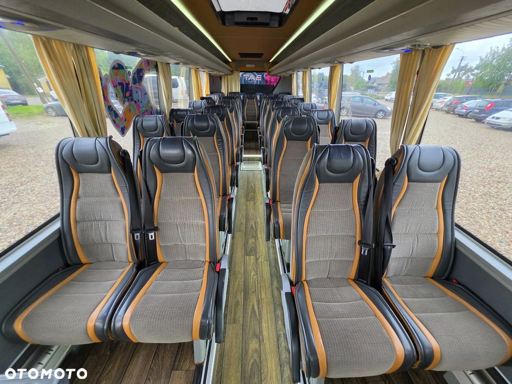 Iveco 70C18 - 11