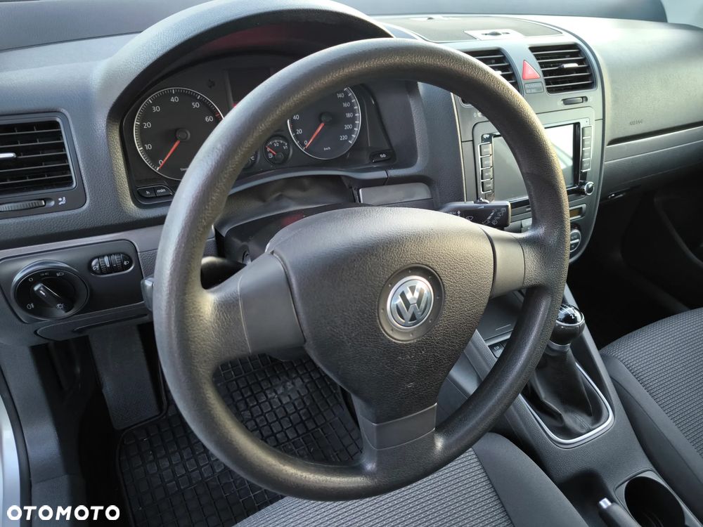 Volkswagen Golf - 18