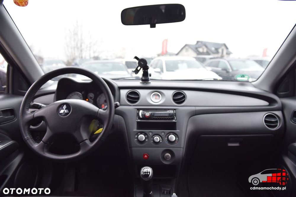 Mitsubishi Outlander - 18