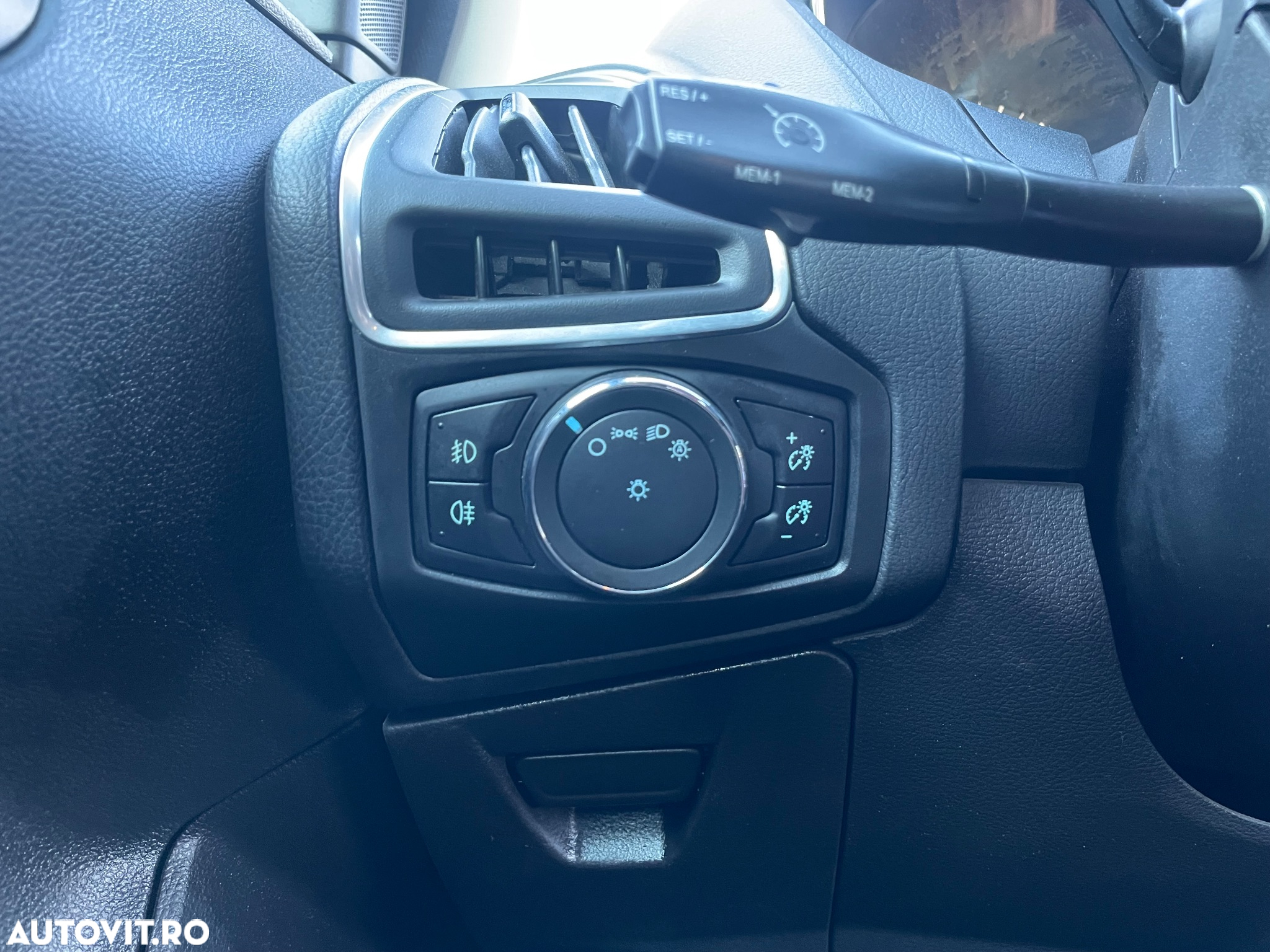 Ford Focus 2.0 TDCI DPF Powershift Titanium - 20