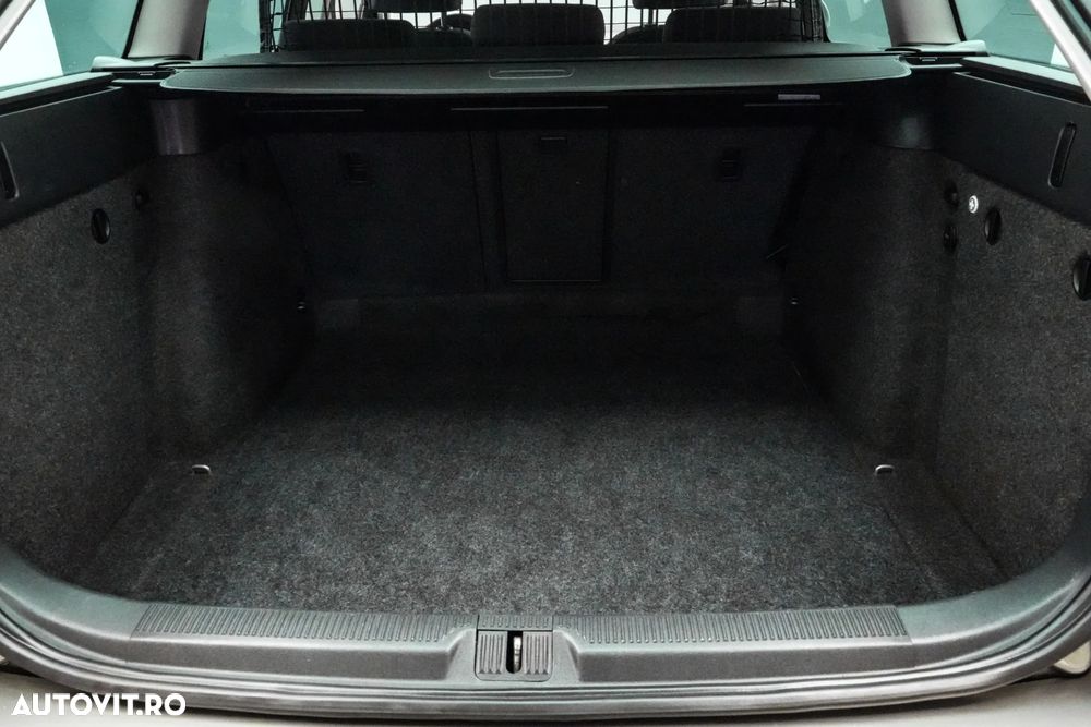 Skoda Octavia 1.6 TDI Ambiente DSG - 22