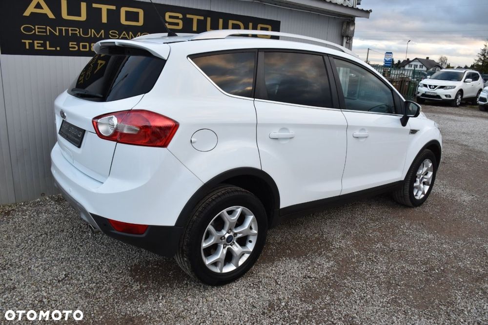 Ford Kuga 2.0 TDCi 2x4 Titanium - 3