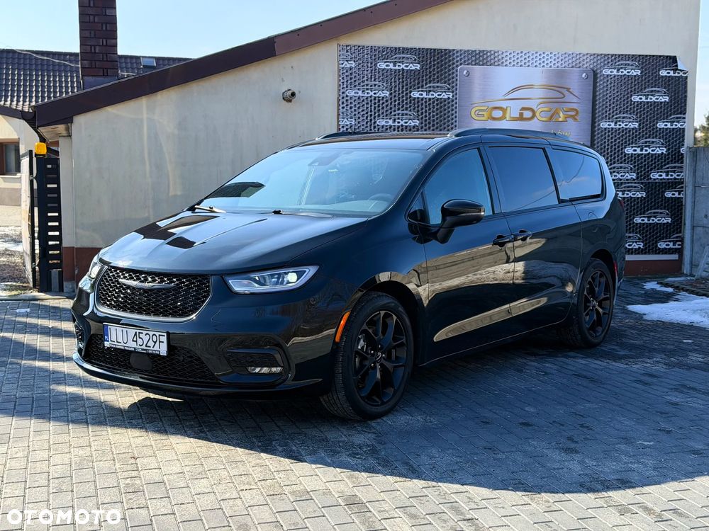 Chrysler Pacifica - 2