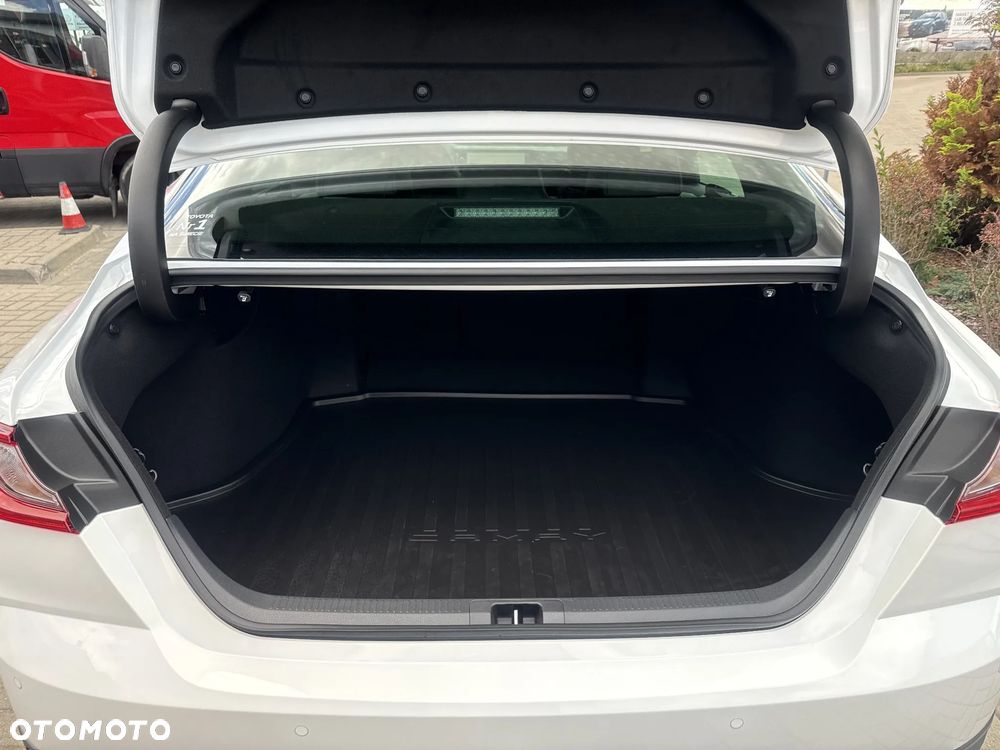 Toyota Camry 2.5 Hybrid Dynamic Force Comfort e-CVT - 12