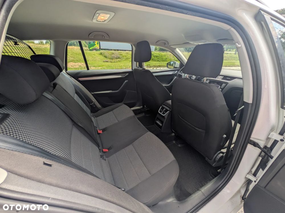 Skoda Octavia 1.6 TDI Greenline - 11